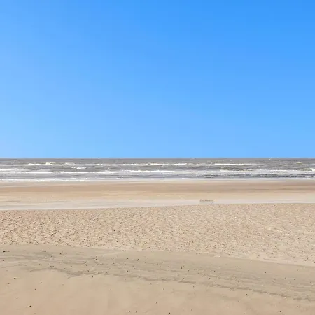 Paen Beliggende Pa 1 Sal Sj3215 Daire Henne Strand